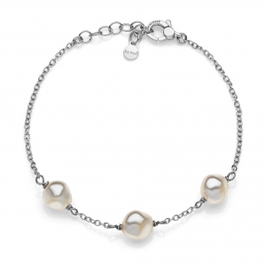 Silver bracelet with crystal pearls